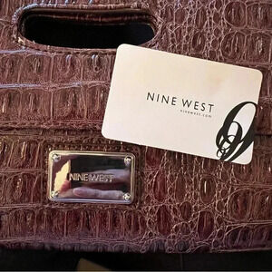NINE WEST Women’s Vegan Envelope Croc Embossed Clutch
